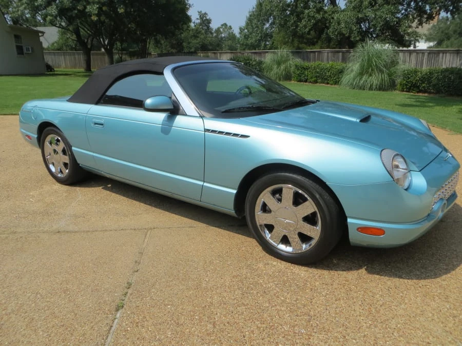 2002 Ford Thunderbird 11th Gen - Image 10 of 11