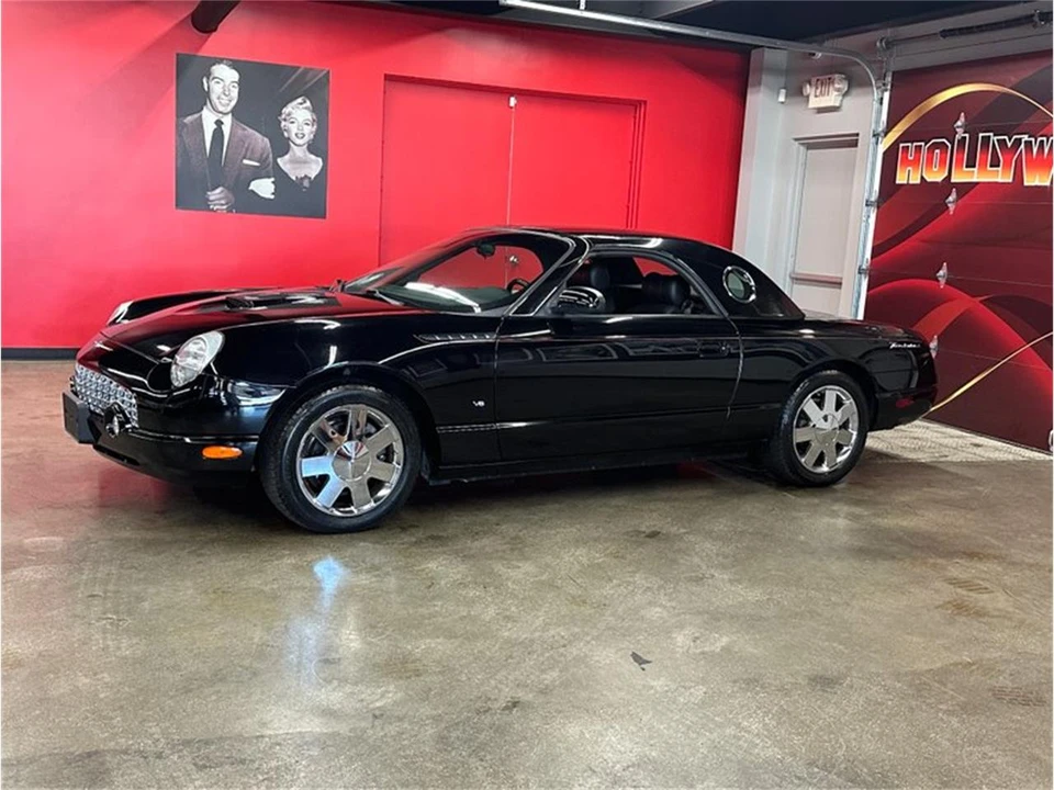 2002 Ford Thunderbird 11th Gen - Image 2 of 31