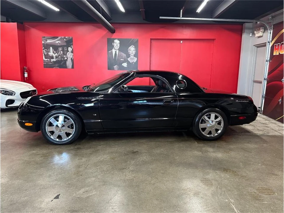 2002 Ford Thunderbird 11th Gen - Image 26 of 31