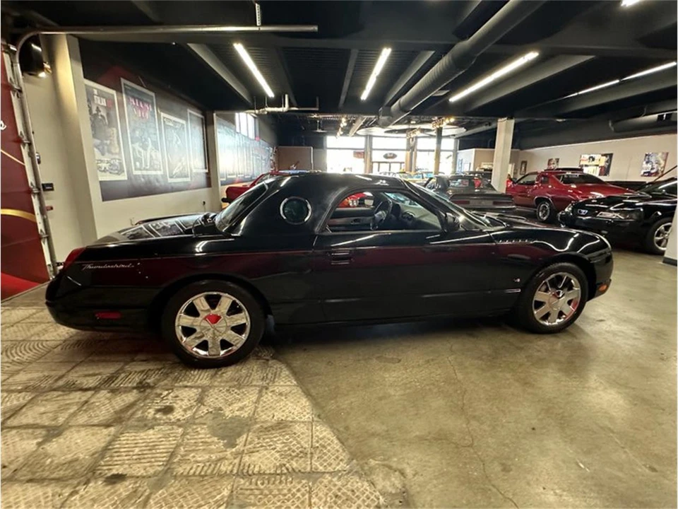 2002 Ford Thunderbird 11th Gen - Image 13 of 31