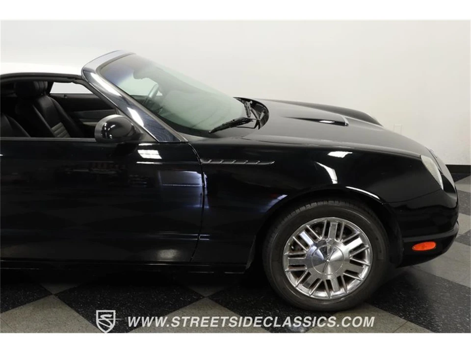 2002 Ford Thunderbird 11th Gen - Image 29 of 31