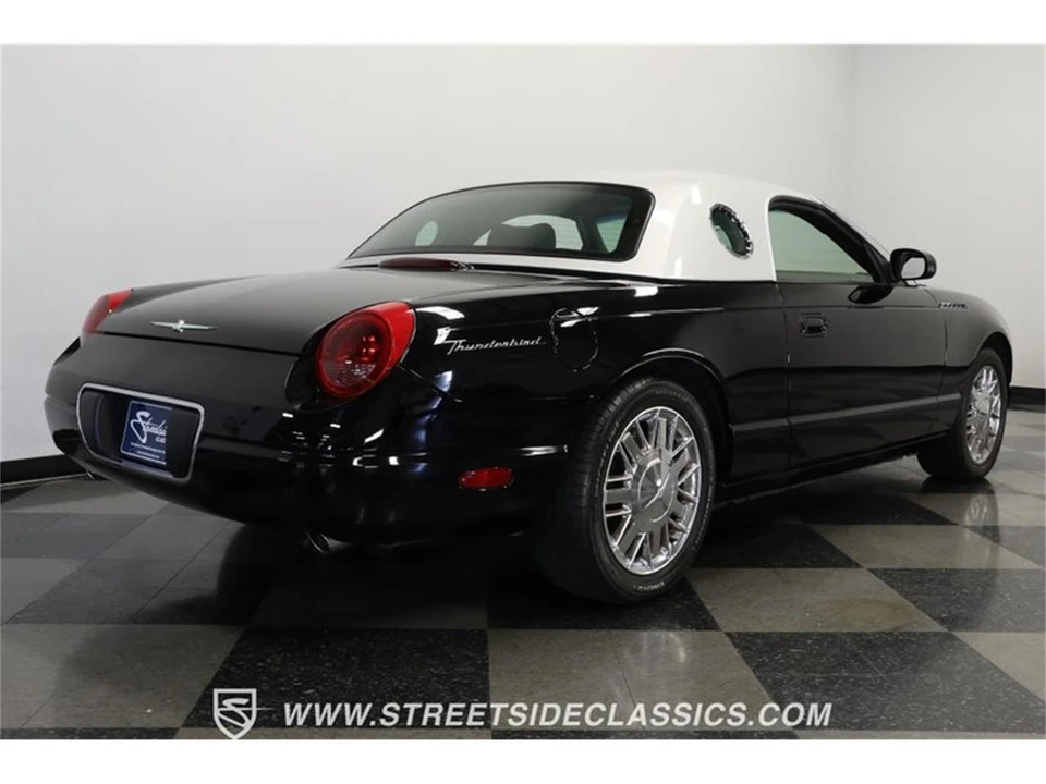 2002 Ford Thunderbird 11th Gen - Image 26 of 31