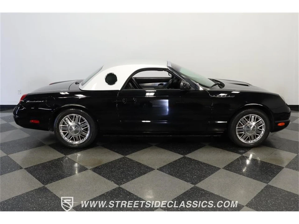 2002 Ford Thunderbird 11th Gen - Image 13 of 31