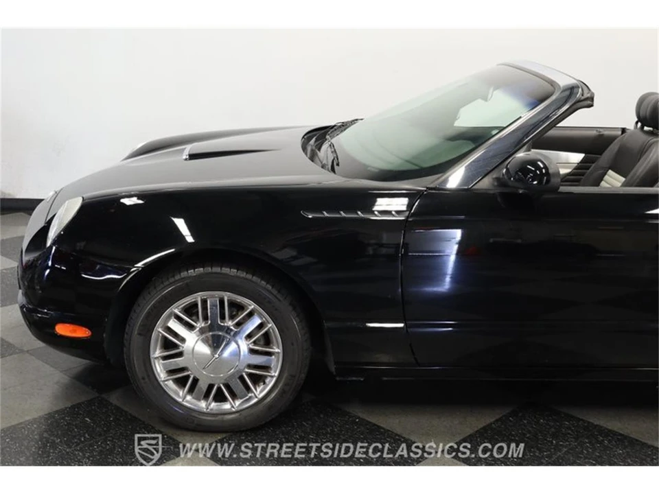 2002 Ford Thunderbird 11th Gen - Image 23 of 31