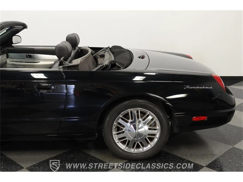 2002 Ford Thunderbird 11th Gen - Image 24 of 31
