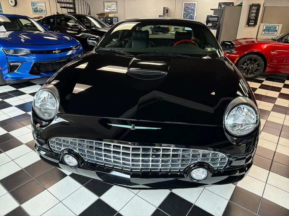 2002 Ford Thunderbird - Image 3 of 27