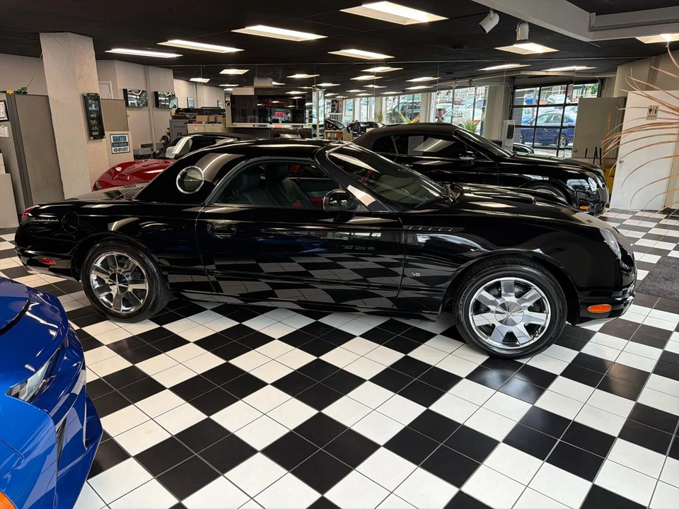 2002 Ford Thunderbird - Image 4 of 27