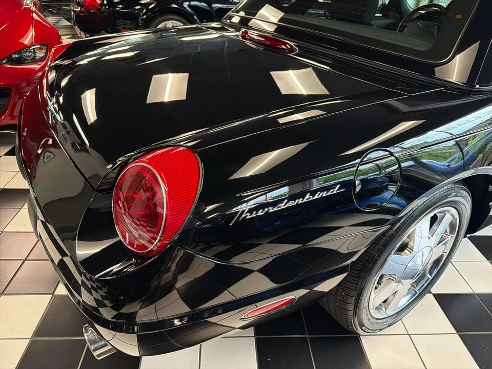 2002 Ford Thunderbird - Image 10 of 27