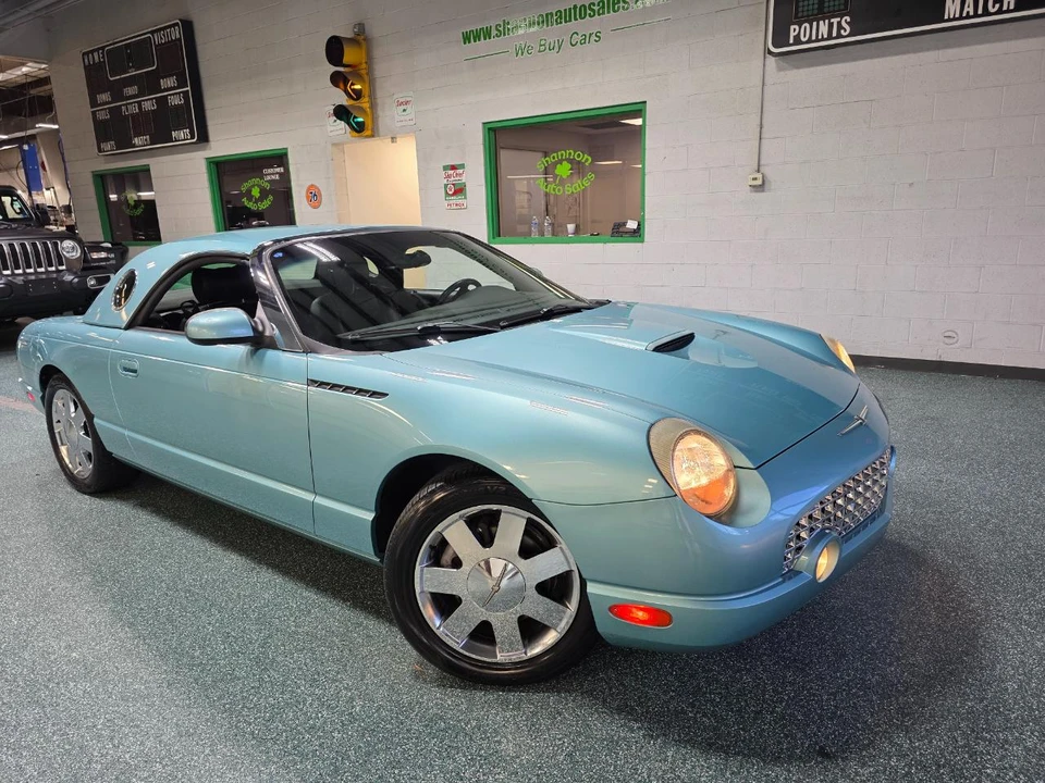 2002 Ford Thunderbird 11th Gen - Image 17 of 31