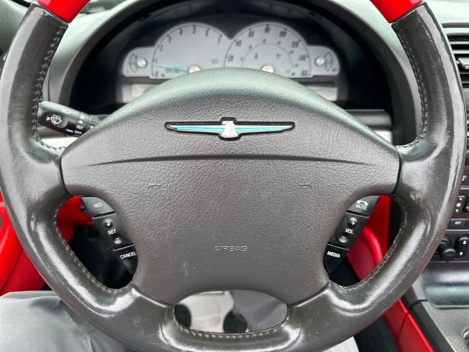 2002 Ford Thunderbird 11th Gen - Image 23 of 31