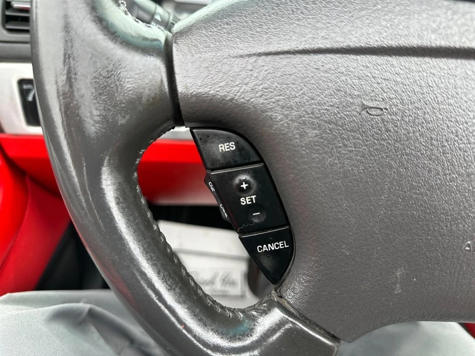 2002 Ford Thunderbird 11th Gen - Image 24 of 31