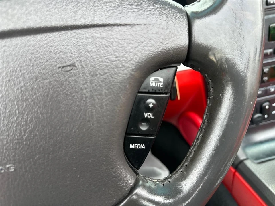 2002 Ford Thunderbird 11th Gen - Image 25 of 31