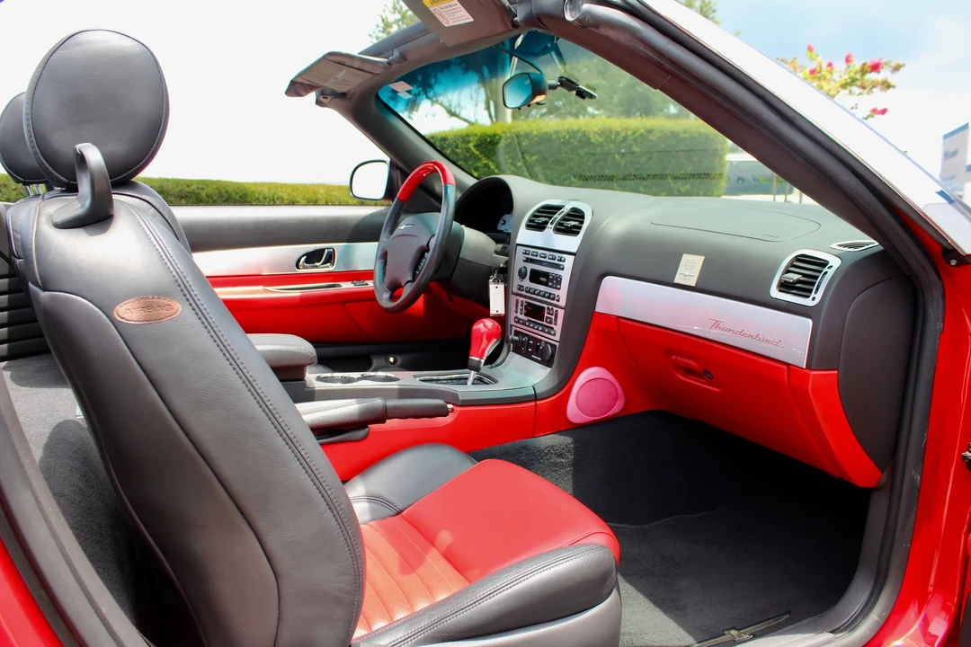 2002 Ford Thunderbird 11th Gen - Image 23 of 31