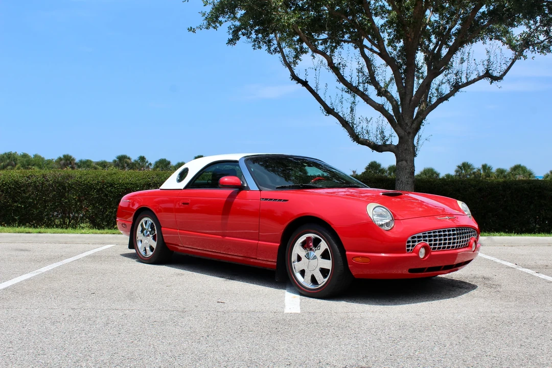 2002 Ford Thunderbird 11th Gen - Image 3 of 31
