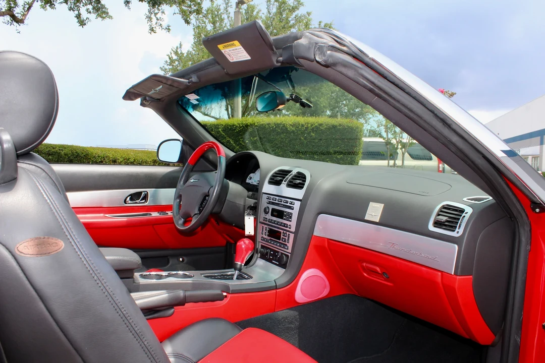 2002 Ford Thunderbird 11th Gen - Image 22 of 31