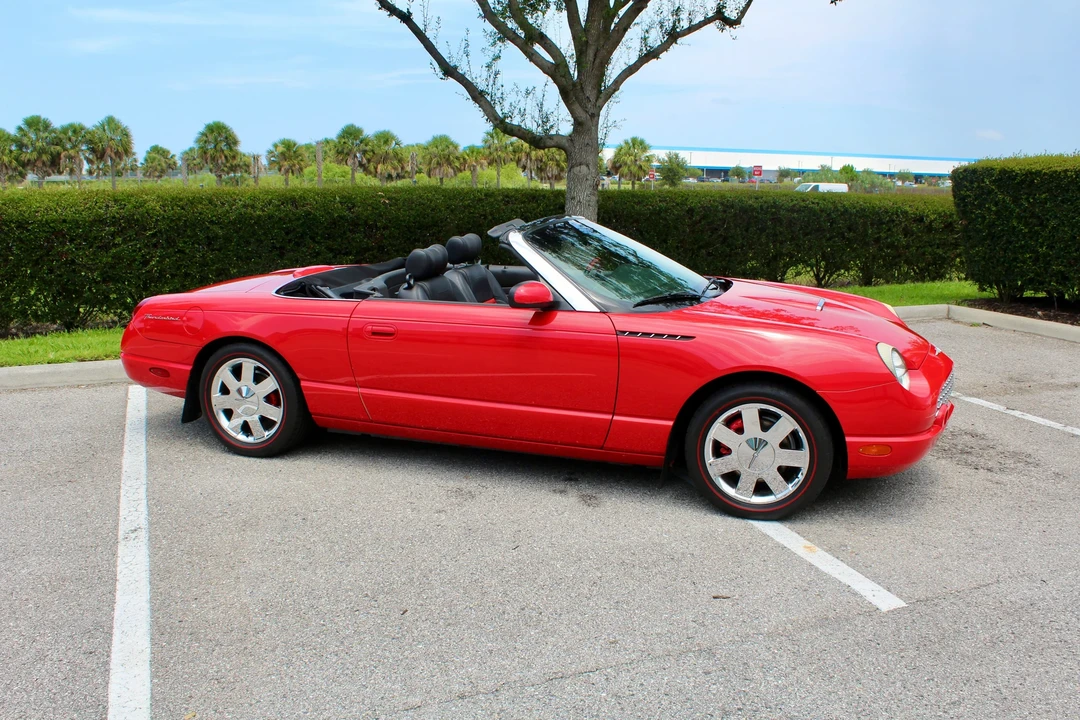 2002 Ford Thunderbird 11th Gen - Image 2 of 31