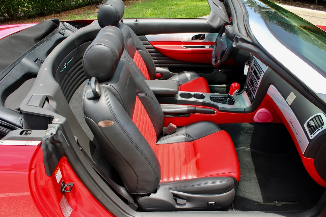 2002 Ford Thunderbird 11th Gen - Image 24 of 31