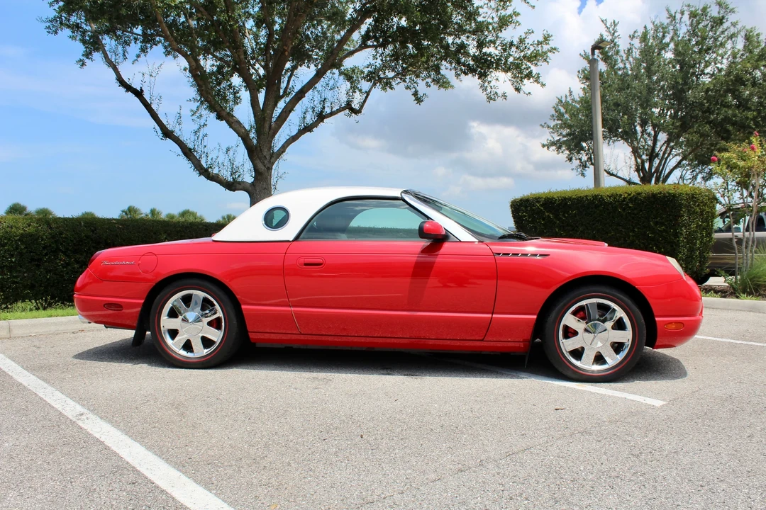 2002 Ford Thunderbird 11th Gen - Image 6 of 31