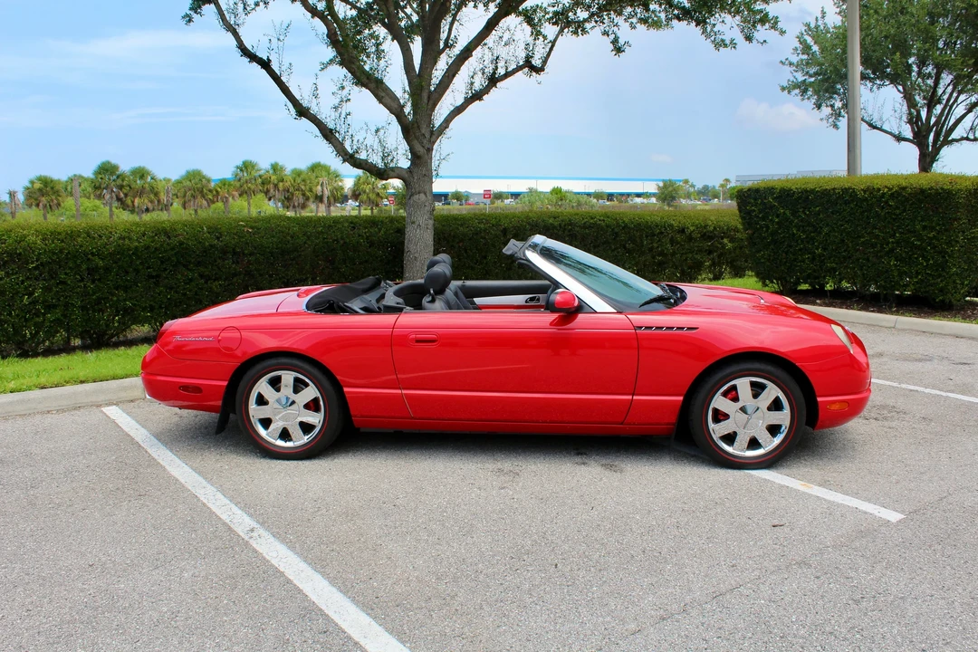2002 Ford Thunderbird 11th Gen - Image 9 of 31