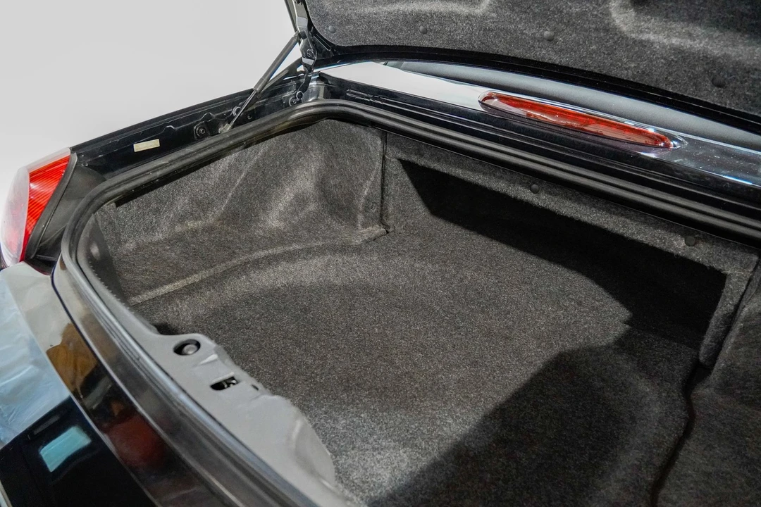 2002 Ford Thunderbird 11th Gen - Image 13 of 21