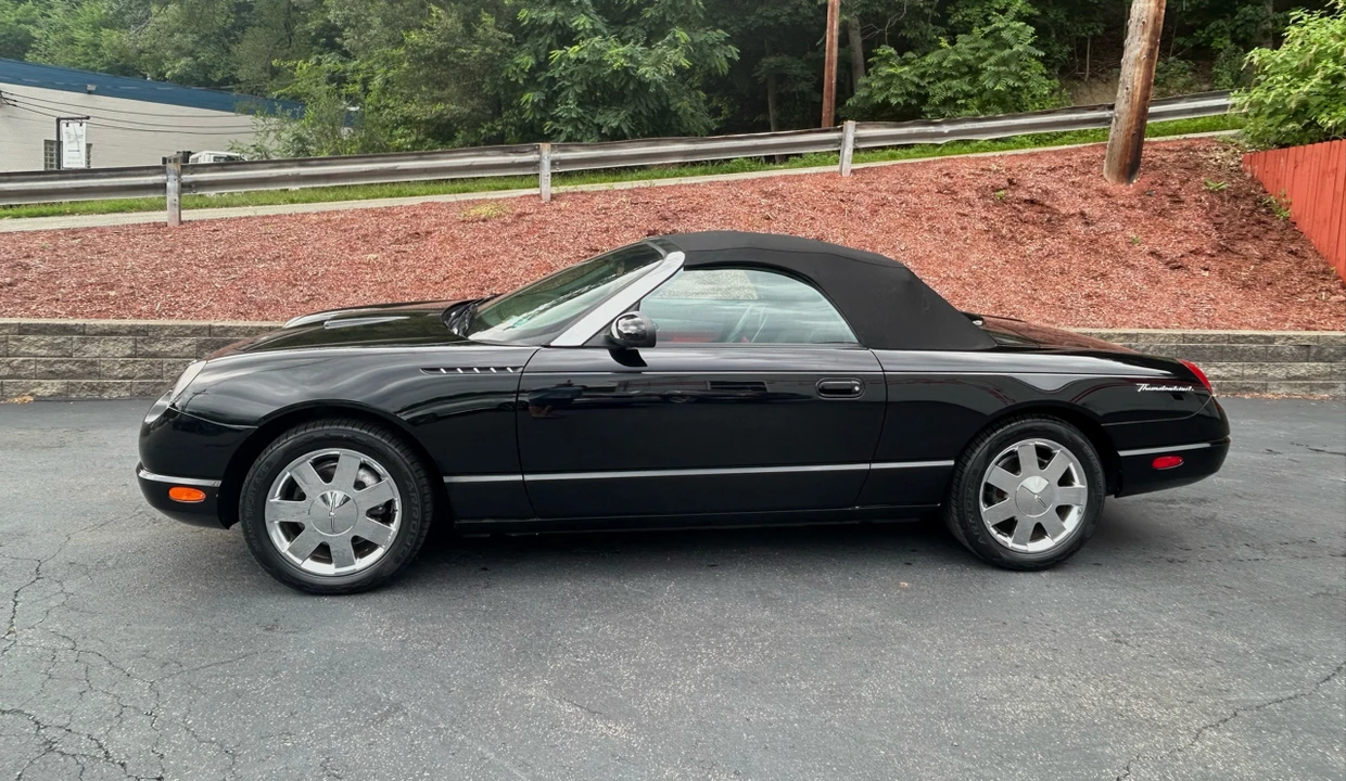 2002 Ford Thunderbird 11th Gen - Image 3 of 29