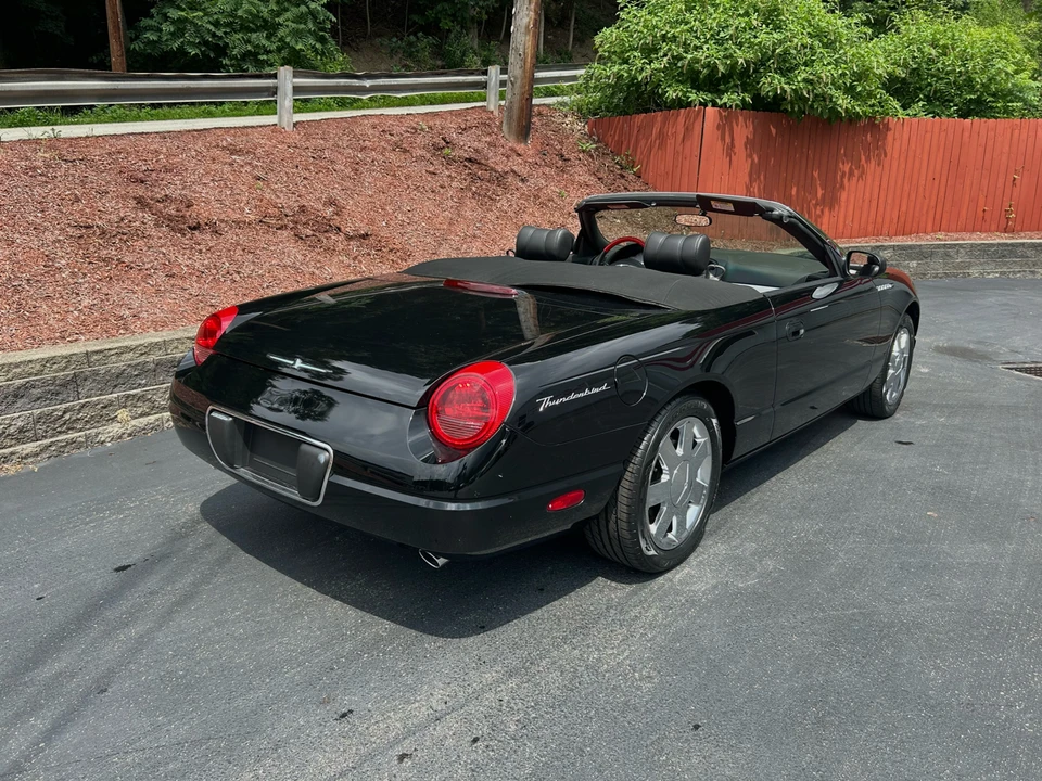 2002 Ford Thunderbird 11th Gen - Image 10 of 29