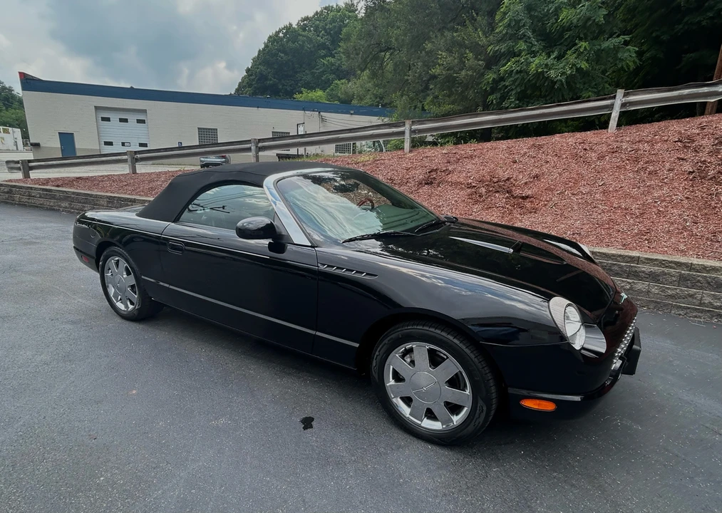 2002 Ford Thunderbird 11th Gen - Image 11 of 29