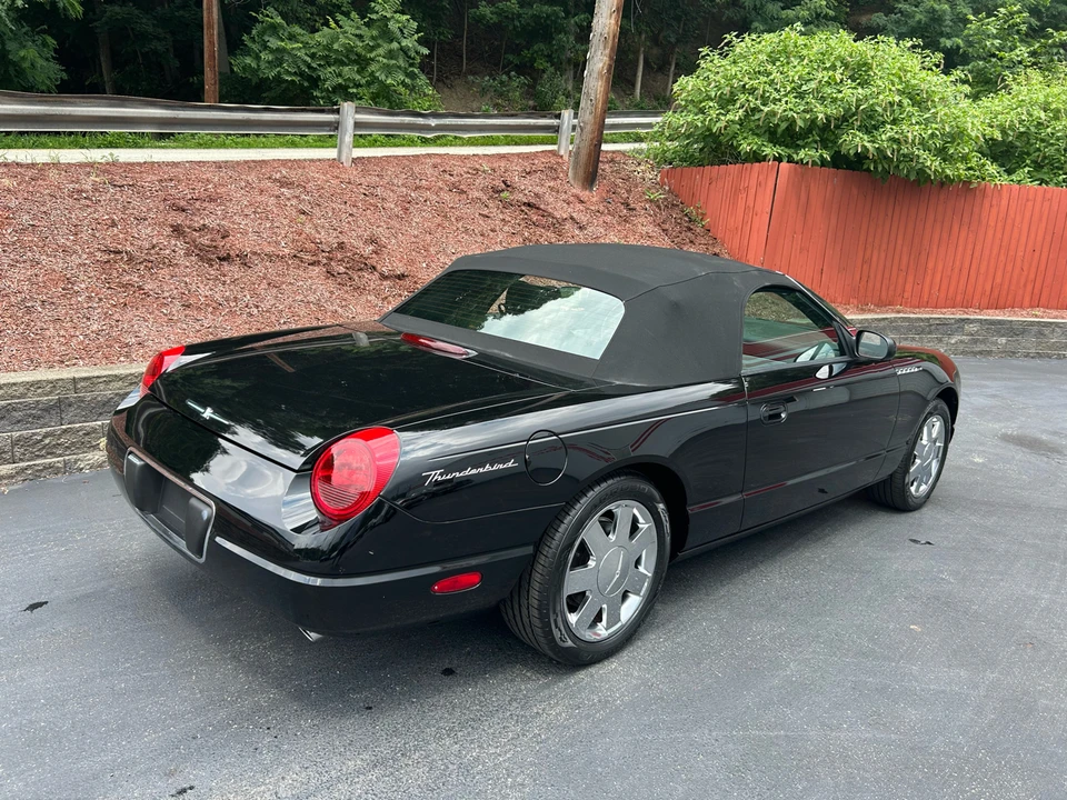 2002 Ford Thunderbird 11th Gen - Image 9 of 29