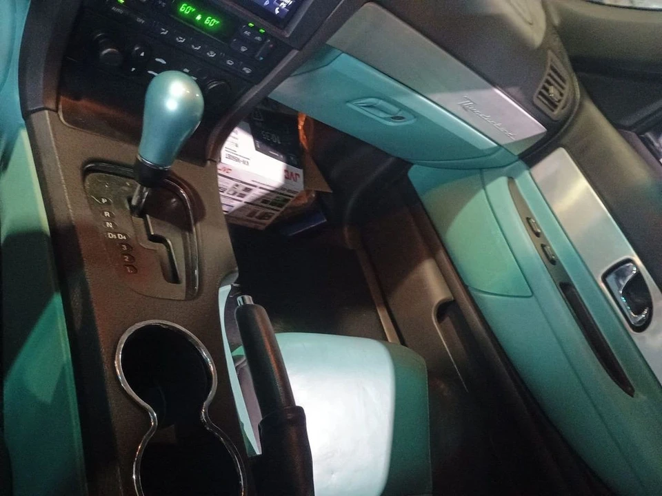 2002 Ford Thunderbird 11th Gen - Image 11 of 12