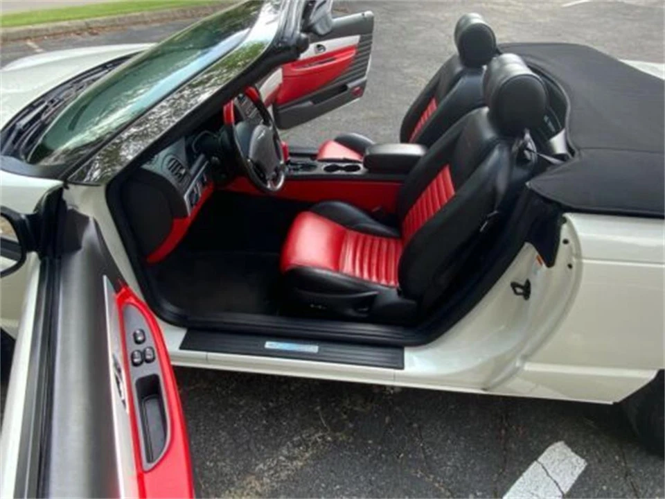 2002 Ford Thunderbird 11th Gen - Image 4 of 19
