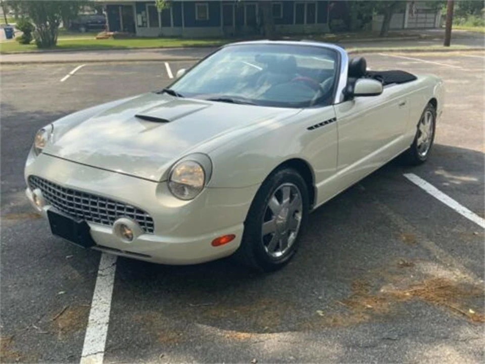 2002 Ford Thunderbird 11th Gen - Image 12 of 19