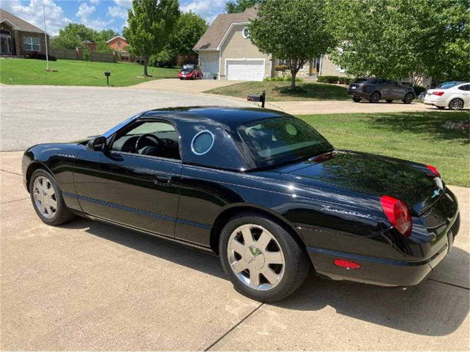2002 Ford Thunderbird 11th Gen - Image 4 of 18