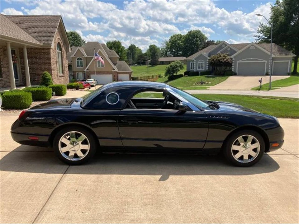 2002 Ford Thunderbird 11th Gen - Image 3 of 18