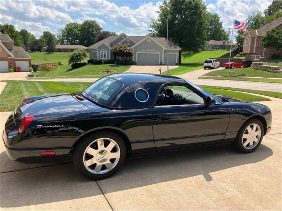 2002 Ford Thunderbird 11th Gen - Image 8 of 18