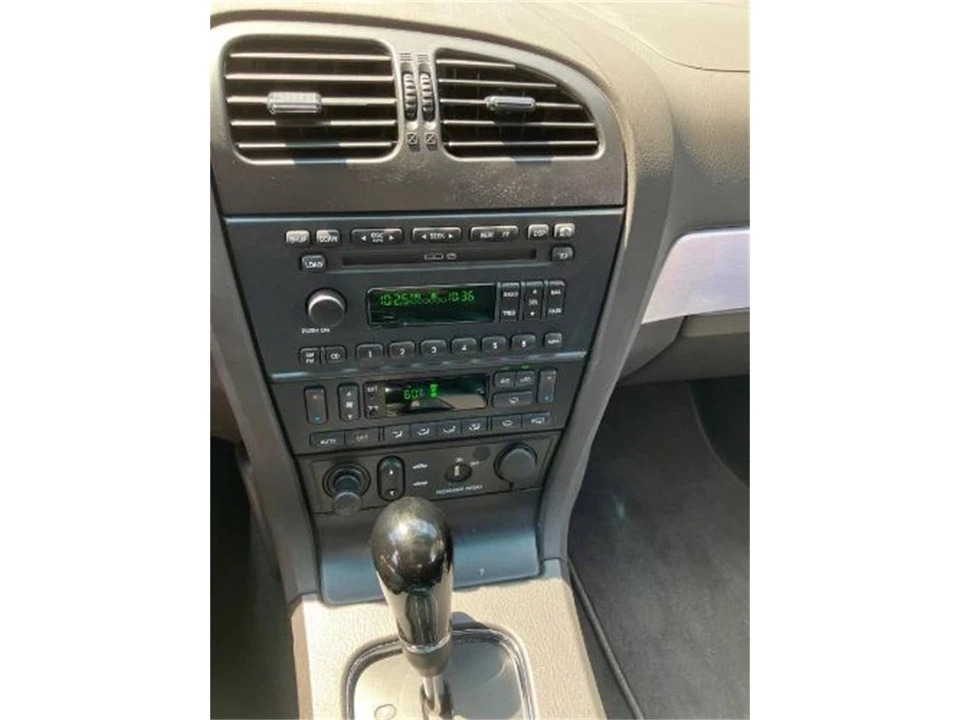 2002 Ford Thunderbird 11th Gen - Image 13 of 18