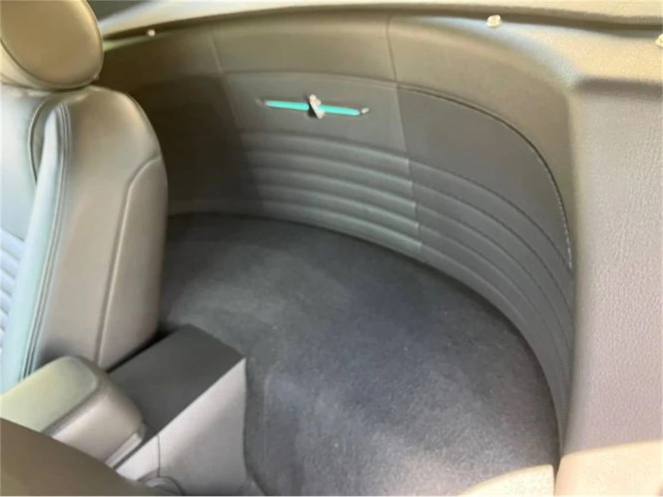 2002 Ford Thunderbird 11th Gen - Image 16 of 18