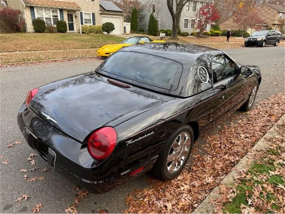 2002 Ford Thunderbird 11th Gen - Image 12 of 17