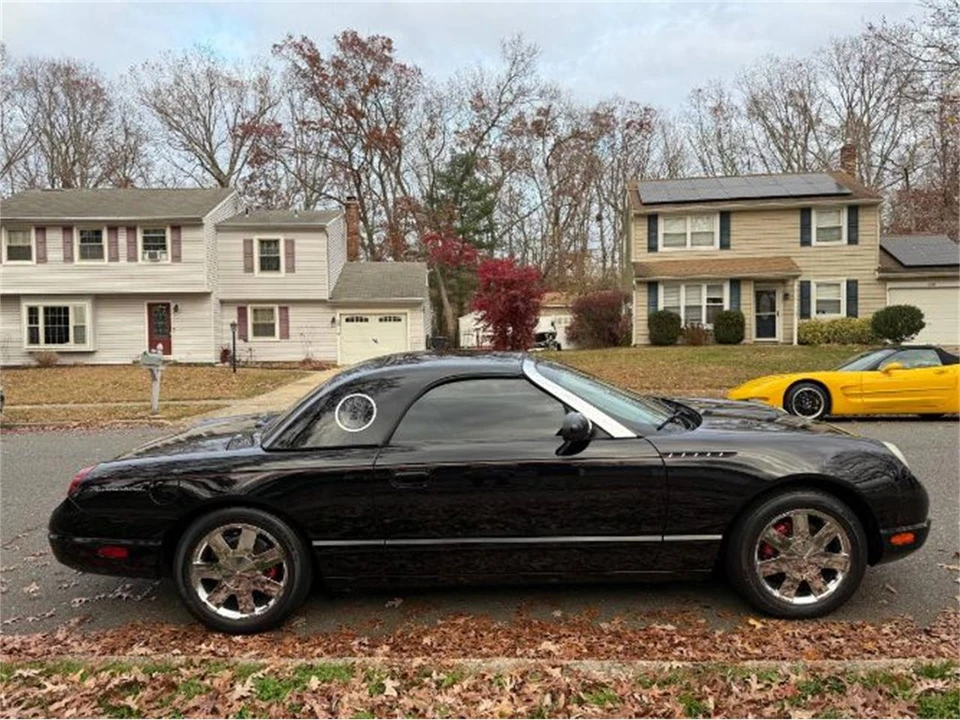 2002 Ford Thunderbird 11th Gen - Image 13 of 17