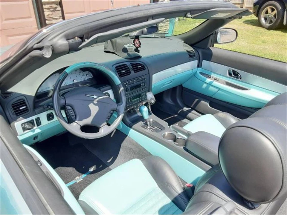 2002 Ford Thunderbird 11th Gen - Image 5 of 9