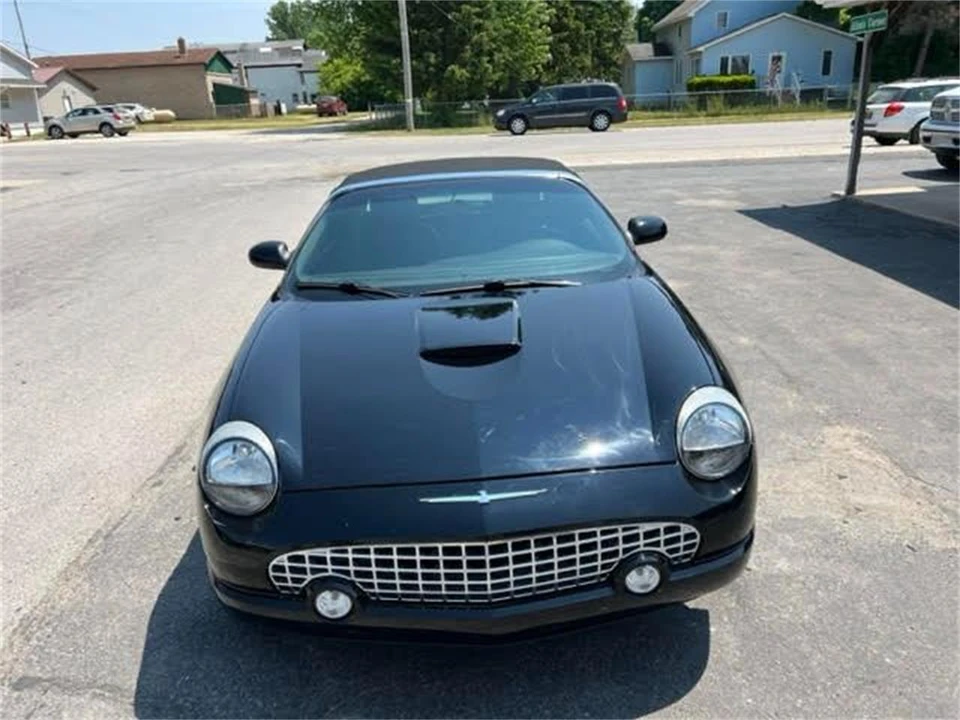 2002 Ford Thunderbird 11th Gen - Image 3 of 8