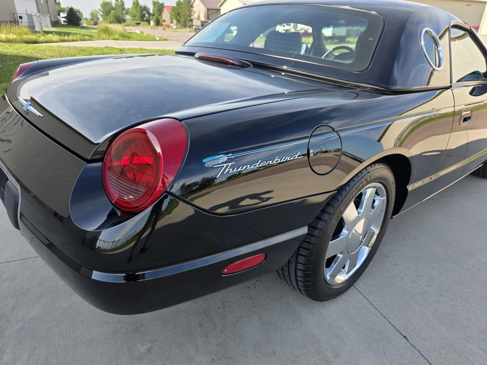2002 Ford Thunderbird 11th Gen - Image 5 of 31