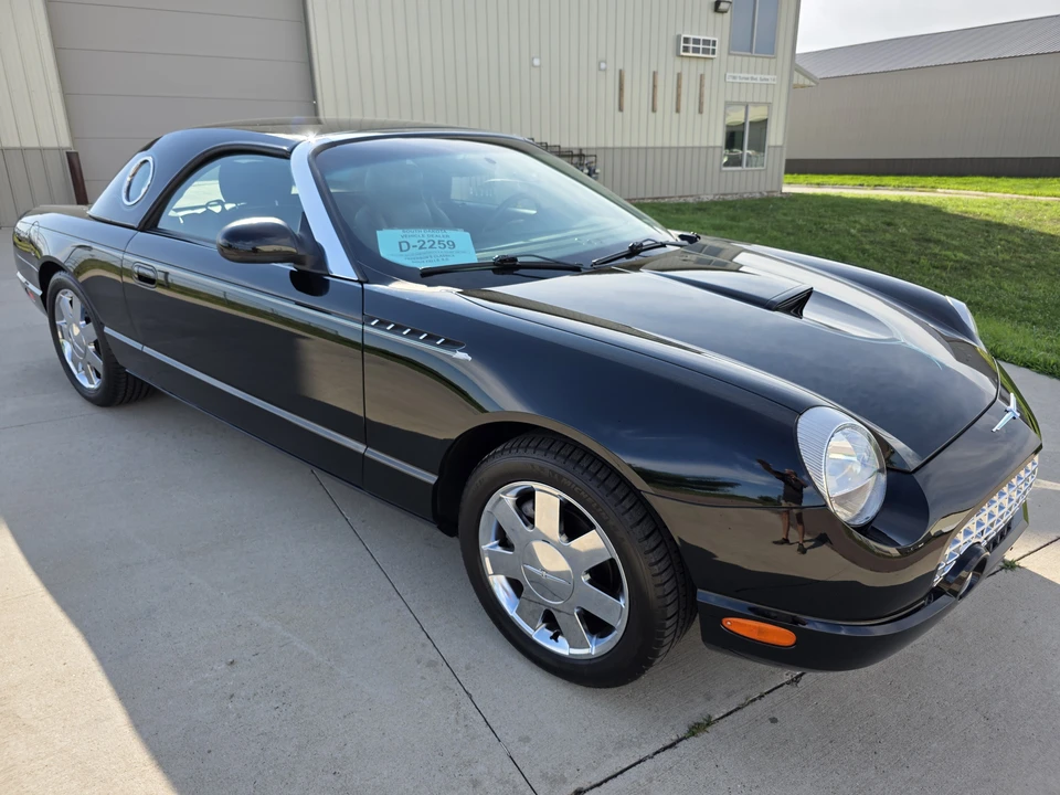 2002 Ford Thunderbird 11th Gen - Image 6 of 31
