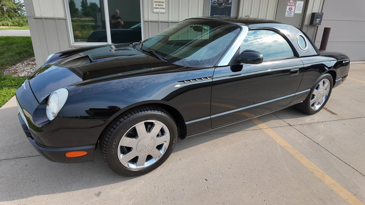2002 Ford Thunderbird 11th Gen - Image 7 of 31