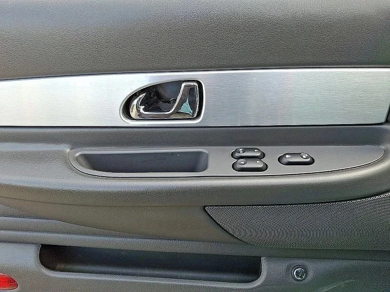 2002 Ford Thunderbird 11th Gen - Image 12 of 12