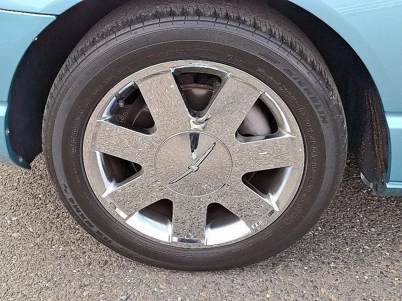 2002 Ford Thunderbird 11th Gen - Image 9 of 12