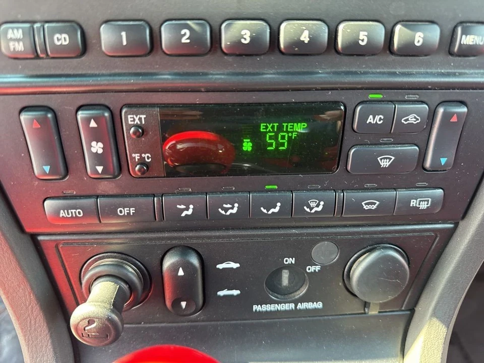 2002 Ford Thunderbird 11th Gen - Image 16 of 21