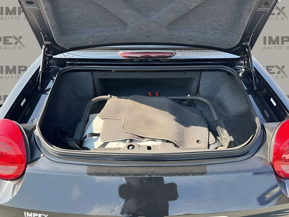 2002 Ford Thunderbird 11th Gen - Image 21 of 27