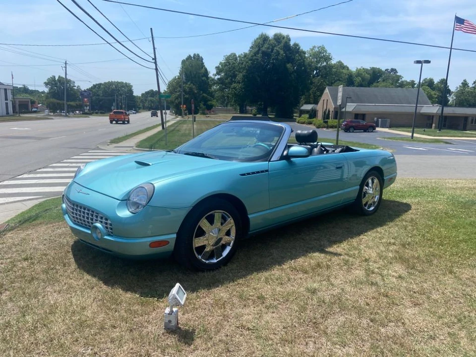 2002 Ford Thunderbird 11th Gen - Image 15 of 20