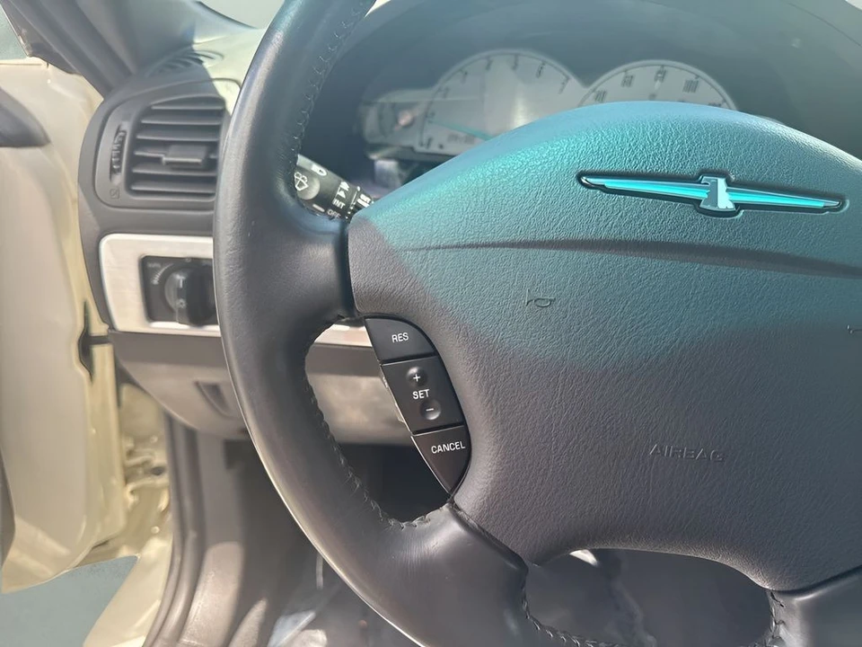 2002 Ford Thunderbird 11th Gen - Image 14 of 29