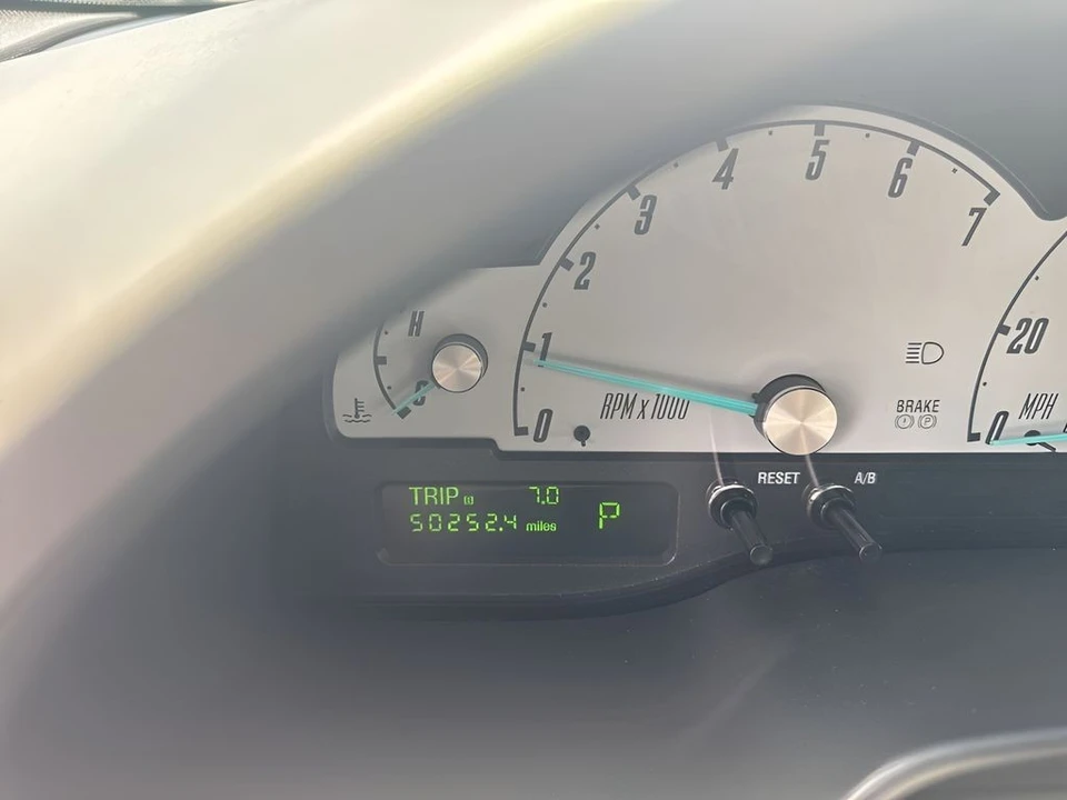 2002 Ford Thunderbird 11th Gen - Image 22 of 29